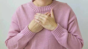 Headline:
Breathe Easy: 10 Natural Home Remedies to Clear Chest Congestion and Mucus